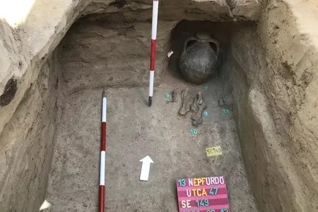 A Hun-period &ldquo;Eastern-type&rdquo; burial unearthed in Budapest, Hungary