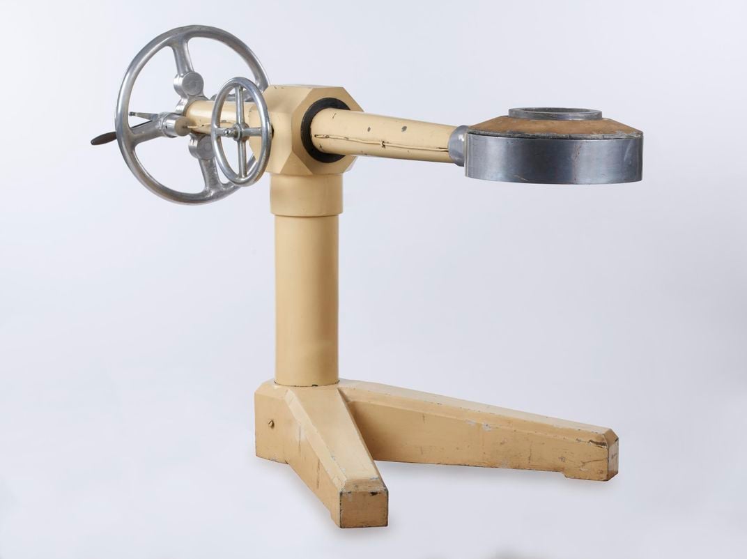 Device for radium radiotherapy treatment