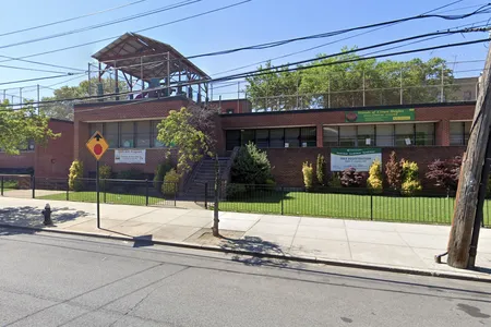 On Brooklyn&#39;s Hegeman Avenue, one of the centers with a rooftop playground spans an entire city block.
